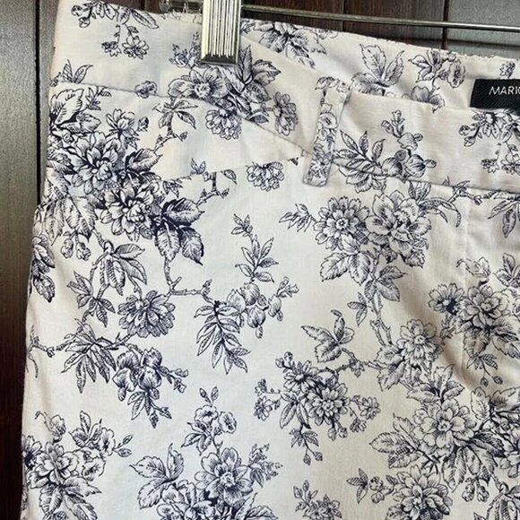 MARIO SERRANI Italy Stretch Pretty Light Blue Floral Ankle Crop Pants Size 14 - Picture 5 of 10